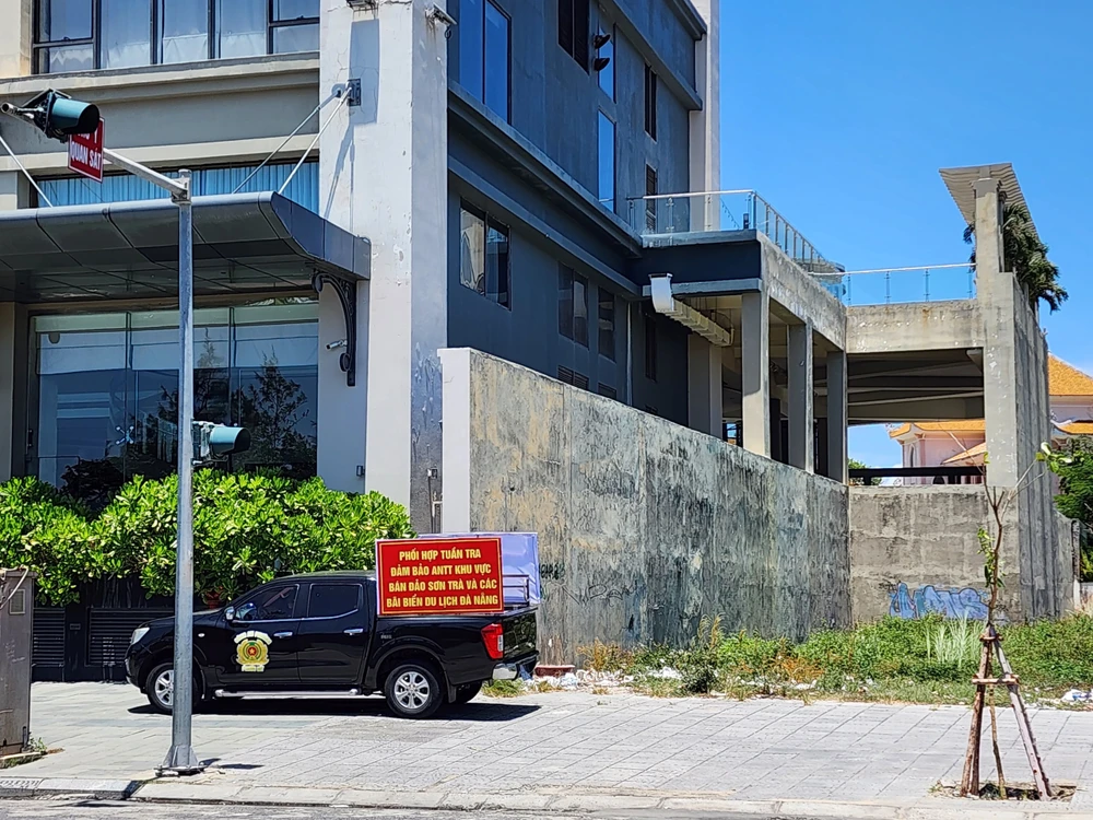 Hiện trường nơi phát hiện thi thể người đàn ông. Ảnh: HẢI HIẾU