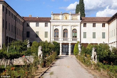 5 biệt thự xa hoa Angelina Jolie - Brad Pitt từng ở ảnh 13