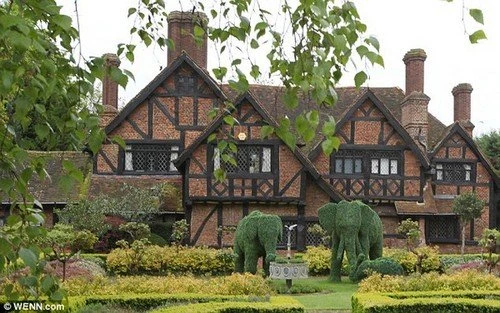 5 biệt thự xa hoa Angelina Jolie - Brad Pitt từng ở ảnh 14