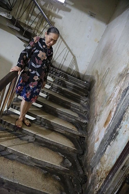 Sống ở chung cư... nát ảnh 3