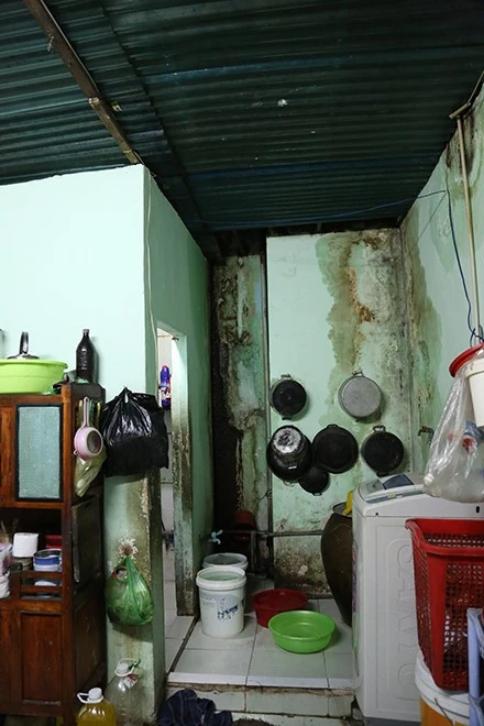 Sống ở chung cư... nát ảnh 7