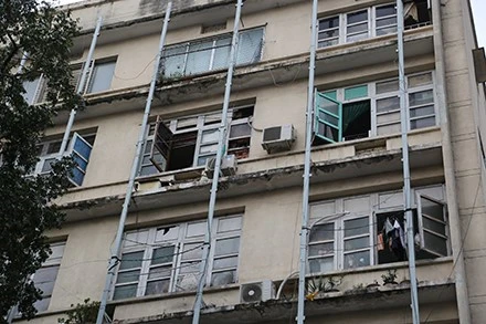 Sống ở chung cư... nát ảnh 8