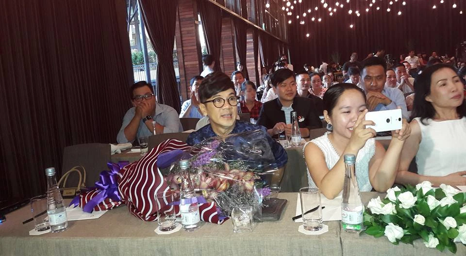 Văn nghệ sĩ nổi tiếng tham dự ra mắt hồi ký của Kỳ nữ Kim Cương ảnh 5