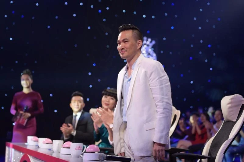 Chi bảo nhận xét thí sinh hoa hậu