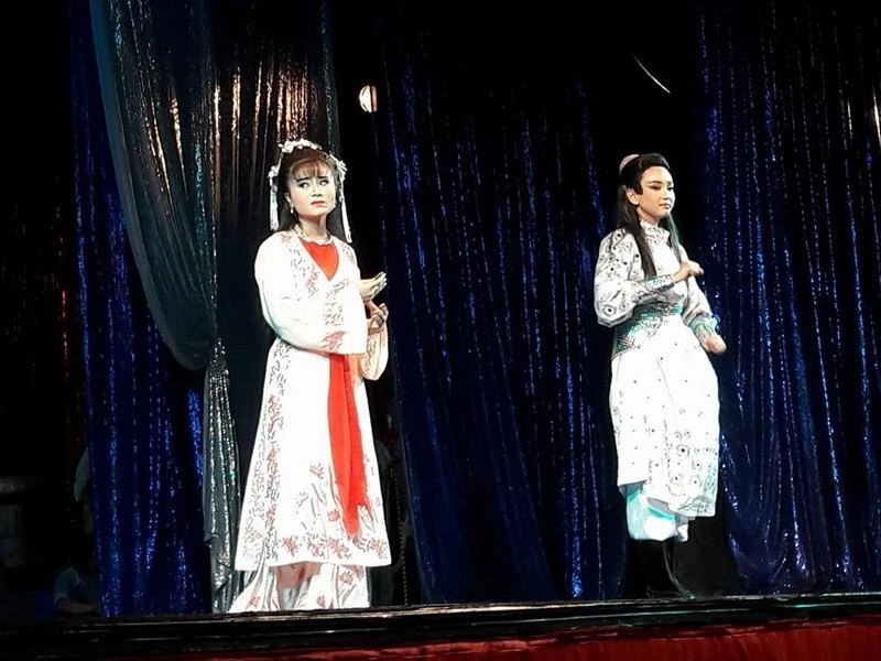 Tú Quyên và Hữu Tài trong Lục Vân Tiên.