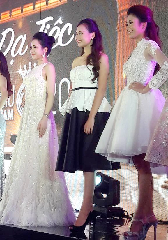 Ngắm 30 người đẹp lộng lẫy trước giờ chung kết Hoa hậu Việt Nam 2016 ảnh 3 Ngắm 30 người đẹp lộng lẫy trước giờ chung kết Hoa hậu Việt Nam 2016 ảnh 3