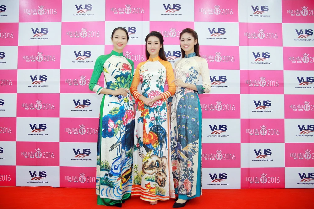 Mỹ Linh, Thanh Tú diện áo dài của hoa hậu Ngọc Hân ảnh 5