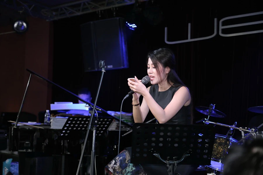 Quang Linh bất ngờ xuất hiện ở 'Duyên dáng Việt Nam 28' ảnh 4