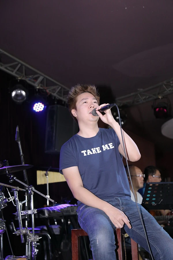 Quang Linh bất ngờ xuất hiện ở 'Duyên dáng Việt Nam 28' ảnh 6