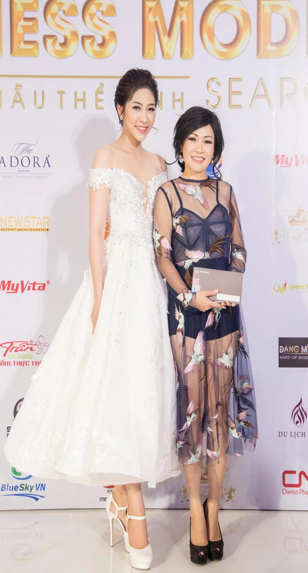 Hoa hậu Đặng Thu Thảo và ca sĩ Phương Thanh.