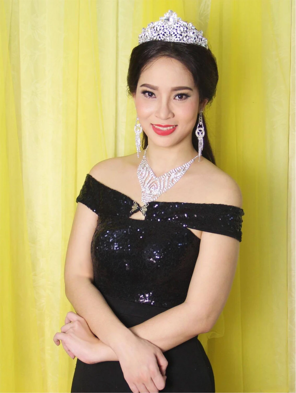 Người đẹp Phạm Hoàng Yến chấm 'Gương mặt phim - kịch' ảnh 3