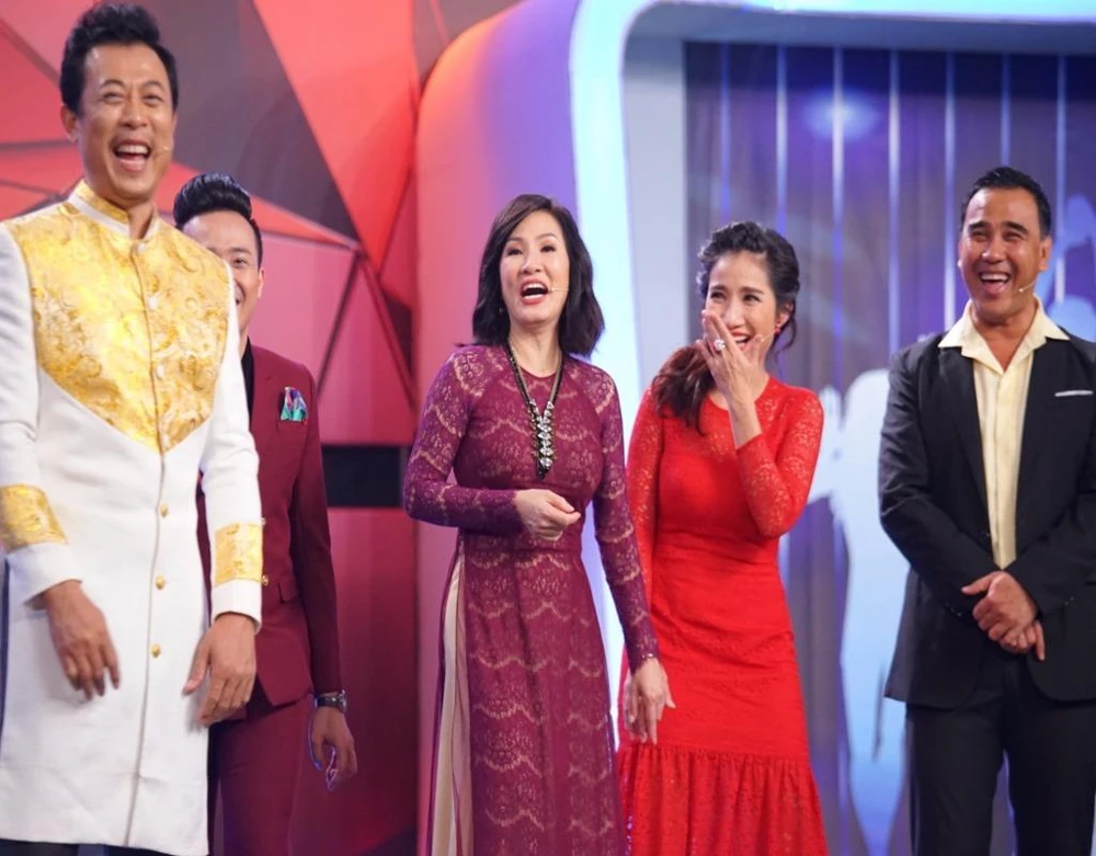 Các nghệ sĩ Vân Sơn, Hồng Đào, Cát Tường, Quyền Linh