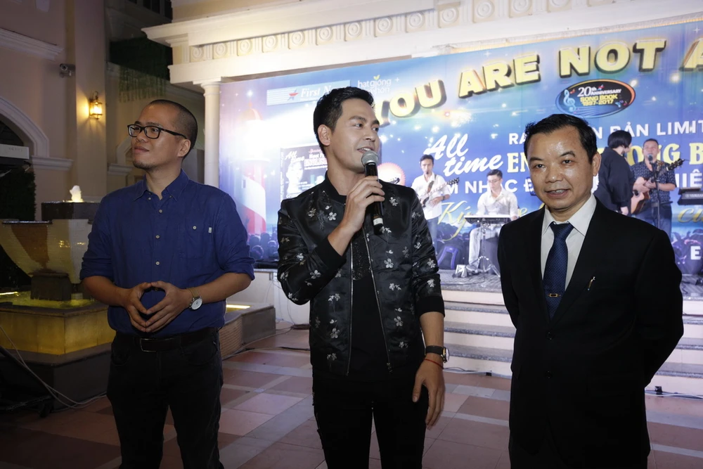 Những bài hát tiếng Anh bất hủ trở lại xôn xao nhắc nhớ