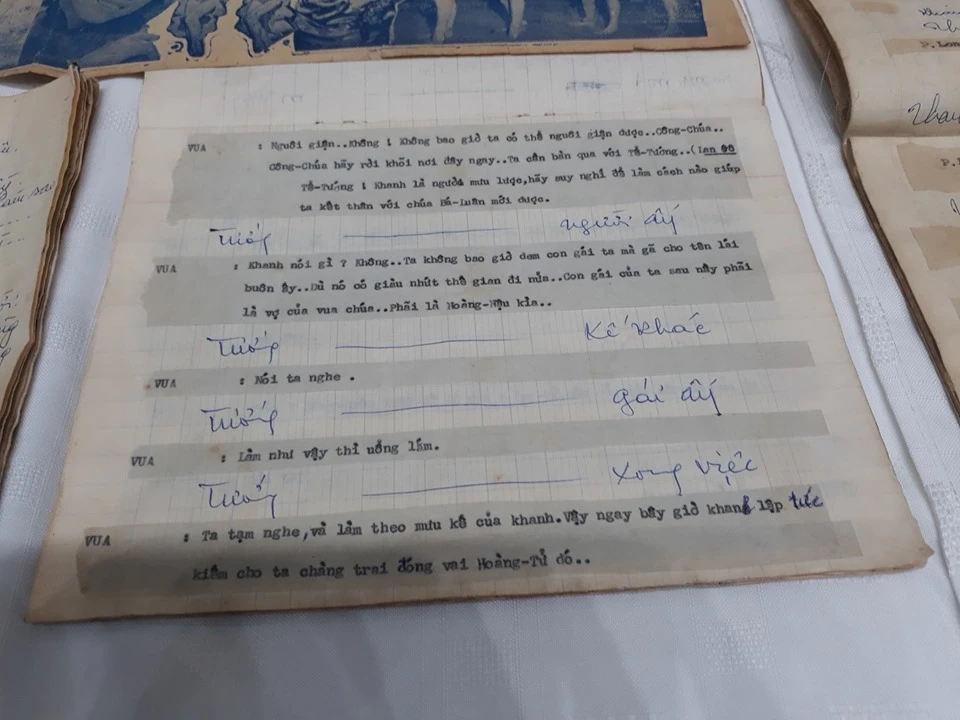 Xem 300 hiện vật cải lương xưa ảnh 18