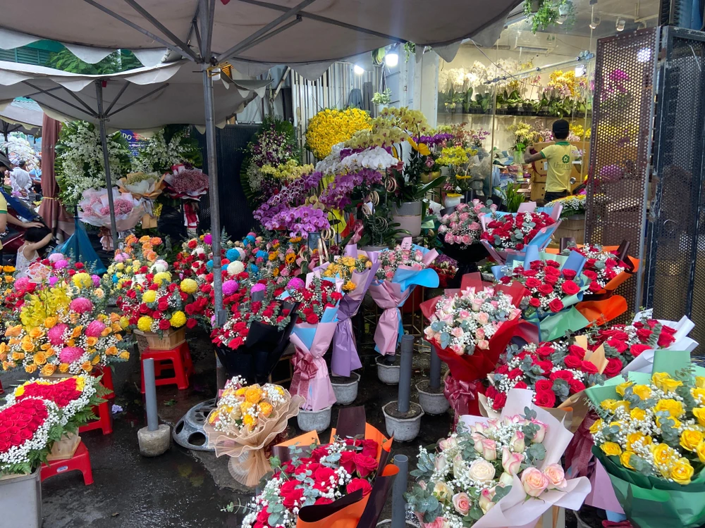 Ghi nhận tại chợ Hồ Thị Kỷ (quận 10, TP.HCM) cũng do thời tiết mưa nên những ngày qua sức mua của khách hàng chưa được nhiều. Ảnh: HUỲNH THƠ