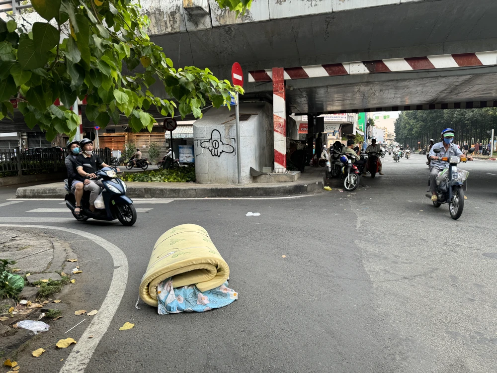 Quận Phú Nhuận tổ chức thu gom rác cồng kềnh dịp cuối năm