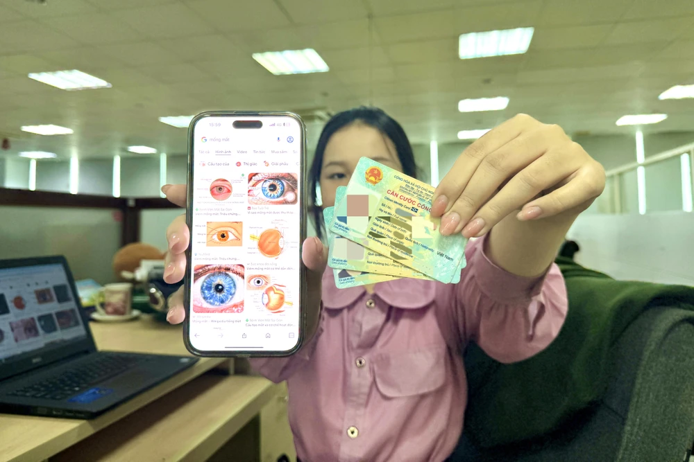 Người dân an tâm vì việc thu thập thông tin sinh trắc học mống mắt cũng như ADN, giọng nói đều được đảm bảo an toàn