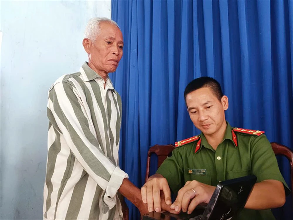 Thu nhận hồ sơ cấp căn cước.jpeg