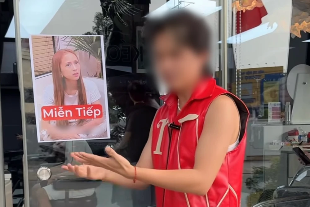 Chị đại quận 4.png