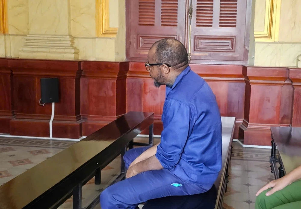 Hộ chiếu giả.jpeg