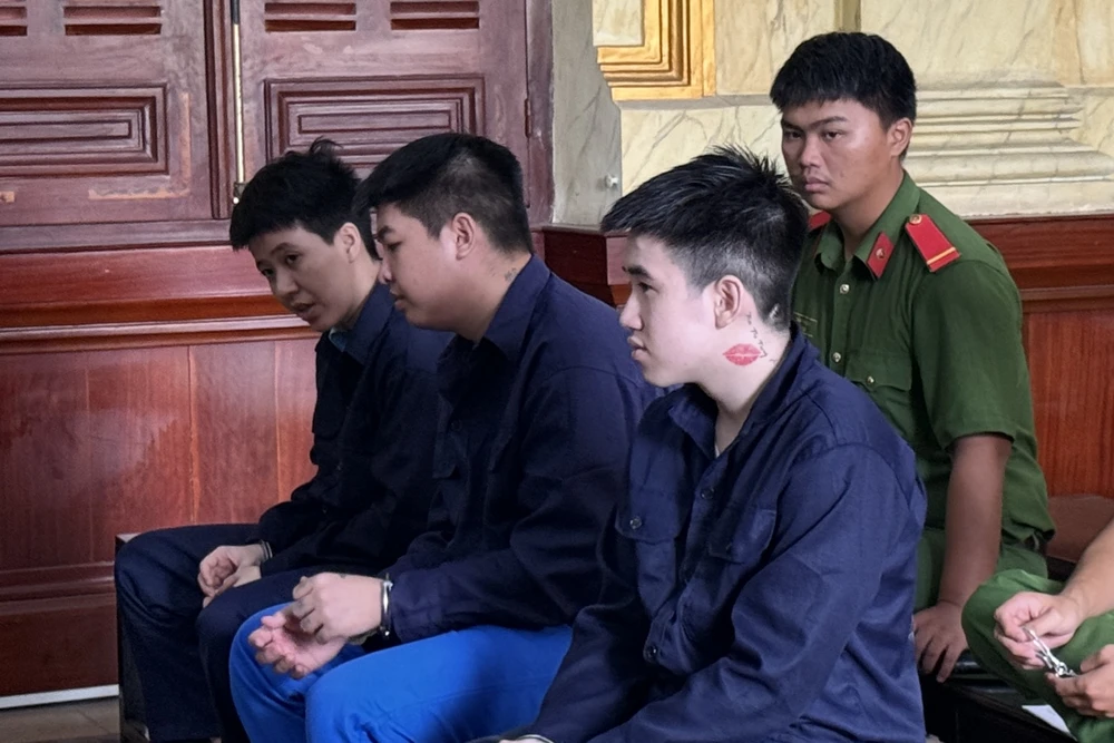 Làm tiền giả.jpeg