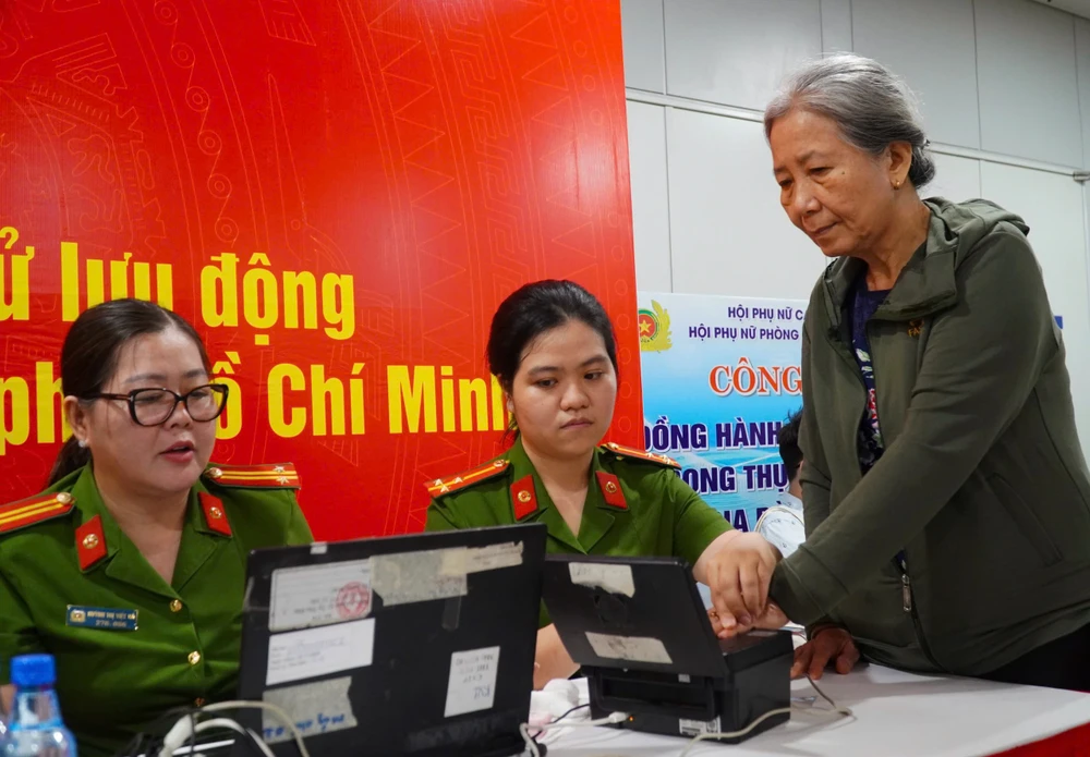 Thẻ căn cước.jpeg