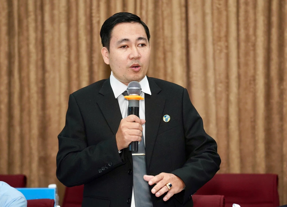 Ths-LS Vũ Duy Nam.