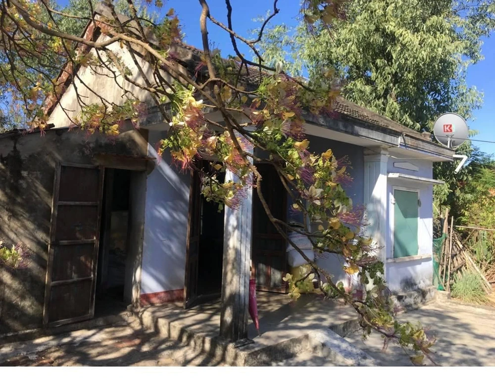 Bước chân về chốn cũ vẫn niềm thương nỗi nhớ căn bếp của ngôi nhà nhỏ trên đồi. Ảnh: LƯU BÌNH