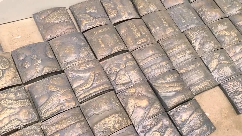 "Sông Tô" bằng đồng của Vũ Xuân Đông. Ảnh: Ban tổ chức