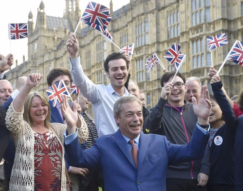 Đảng UKIP ăn mừng Brexit