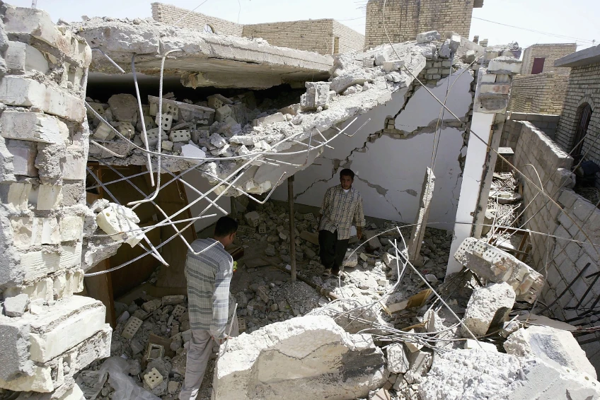 Nhà cửa tại Iraq tan hoang vì giao tranh giữa quân chính phủ Iraq và IS.