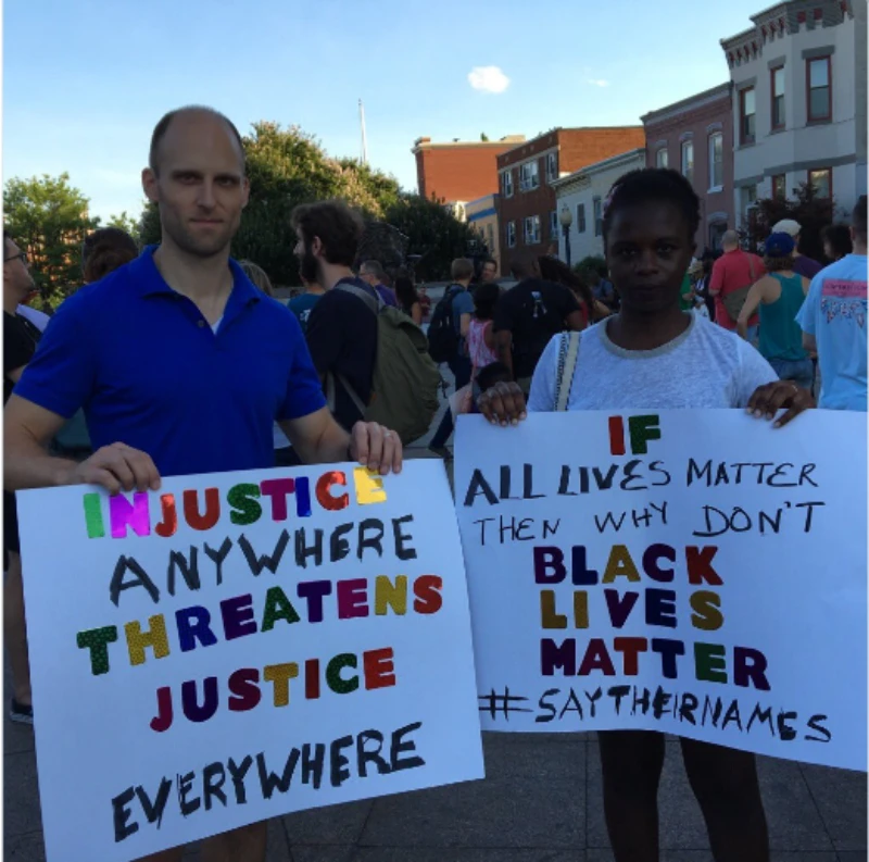 Biểu tình ở TP Baton Rouge (bang Louisiana) ngày 10-7. 