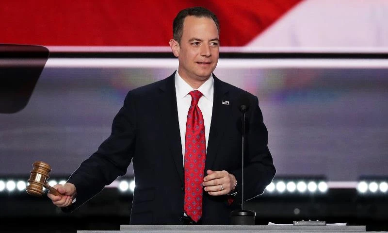 Chủ tịch đảng Cộng hòa Reince Priebus gõ búa khai mạc đại hội đảng ngày 18-7. 