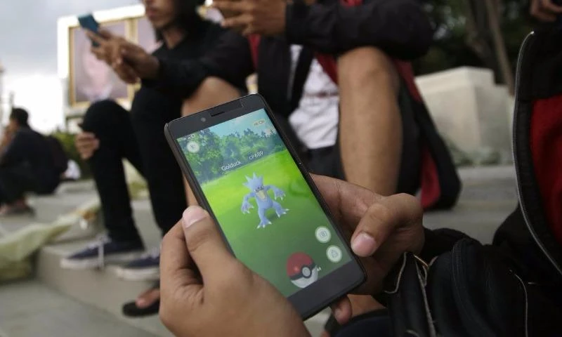 Dân Indonesia chơi bắt Pokémon tại Jakarta (Indonesia).