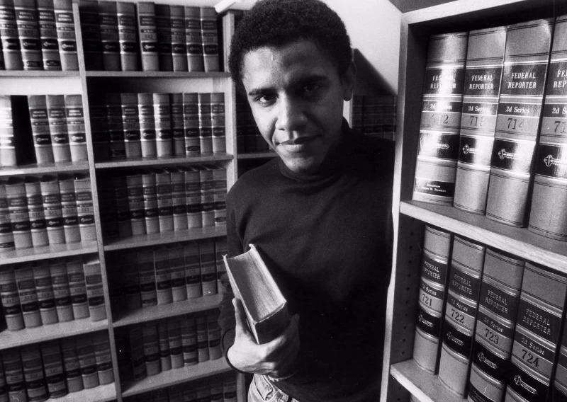 Chàng trai Obama tại đại học Harvard ngày 5-2-1990. 