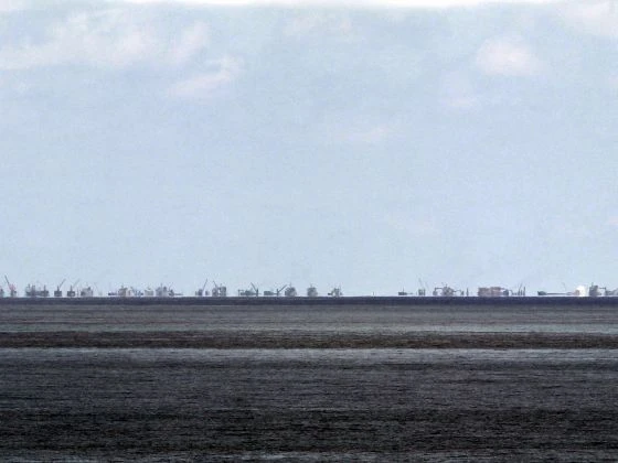 Trung Quốc cải tạo trái phép đá Subi ở quần đảo Trường Sa của Việt Nam. 