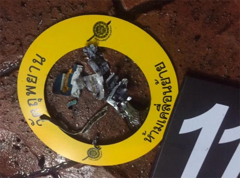 Các miểng bom tự chế cảnh sát thu thập được tại Hua Hin (Thái Lan). 