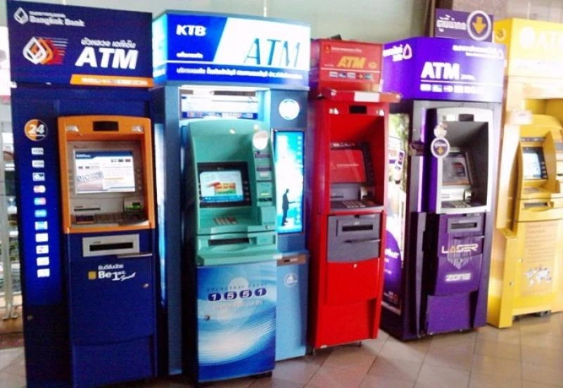 Trụ ATM ở Bangkok (Thái Lan). 