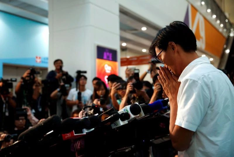 Eddie Chu họp báo sau khi thắng cử vào Hội đồng lập pháp Hong Kong ngày 5-9. 