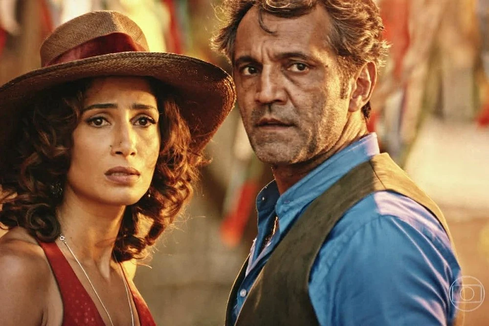 Nam diễn viên Domingos Montagne và nữ diễn viên Camila Pitanga trong một cảnh phim. 