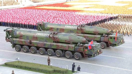 Quân đội Triều Tiên diễu binh mừng 70 năm thành lập đảng Lao động Triều Tiên năm 2015. 