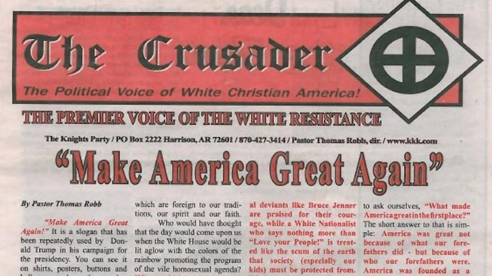 Thông điệp bầu cử của Trump được đăng ngay trên trang nhất tờ The Crusader của đảng 3K. 