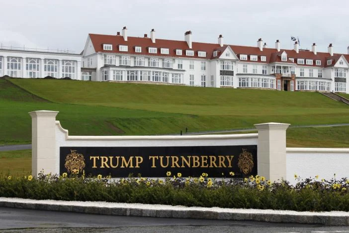 Khách sạn trong khu đánh Golf Turnberry (Scotland) của gia đình ông Trump.