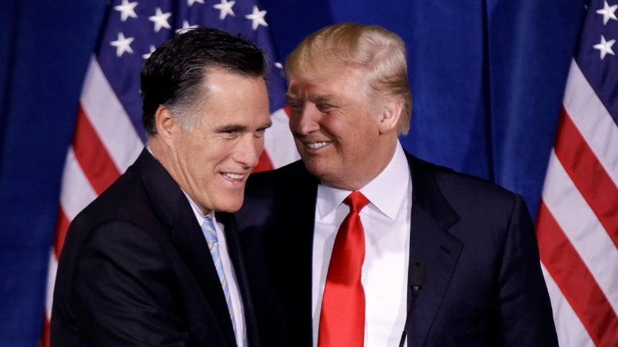 Hai ông Romney (trái) và Trump từng không ưa nhau. 