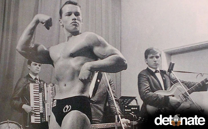 Nam diễn viên Arnold Schwarzenegger trong cuộc thi thể hình đầu tiên năm 1963, lúc ông mới 16 tuổi.