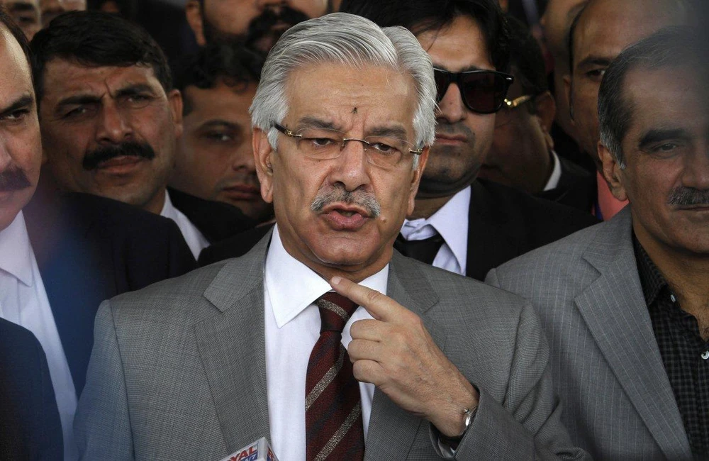 Bộ trưởng Quốc phòng Pakistan Khawaja Mohammad Asif nhắc nhở Israel rằng “Pakistan cũng là một quốc gia hạt nhân”. Ảnh: AP