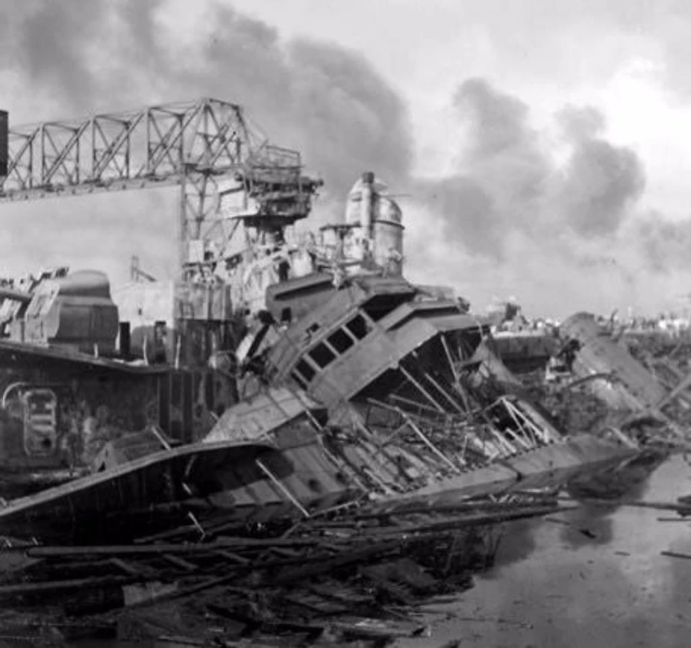 USS Downes sau trận Trân Châu Cảng. Ảnh: PACIFIC WARBIRDS