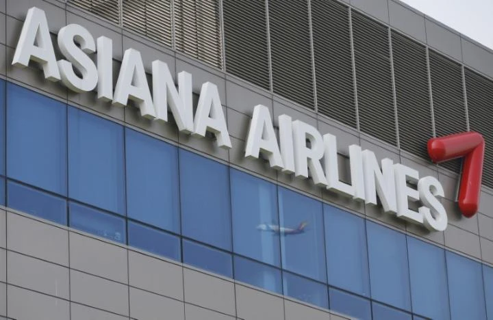 Asiana Airlines là một trong những hãng hàng không Hàn Quốc bị Trung Quốc từ chối tăng chuyến khai thác. Ảnh REUTERS 