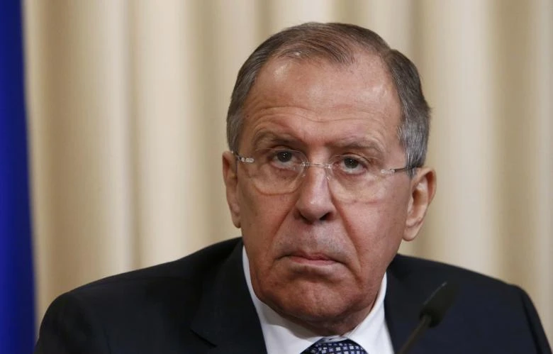 Ngoại trưởng Nga Sergei Lavrov họp báo tại Nga ngày 7-2. Ảnh: REUTERS