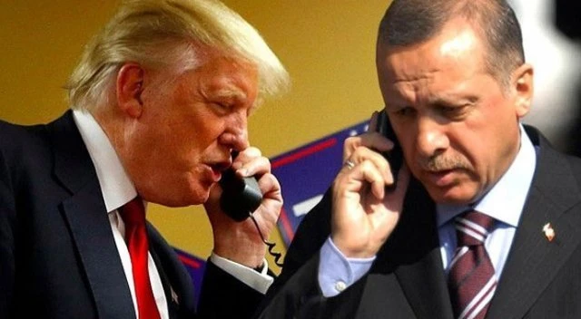 Hai Tổng thống Trump (trái) và Erdogan cam kết cùng hợp tác chống khủng bố trong cuộc điện đàm ngày 7-2. Ảnh: SOTT